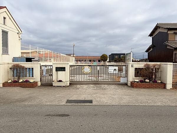 姫路市立津田幼稚園まで446m