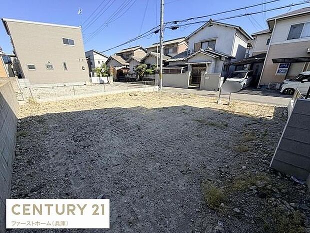 建築中の様子が確認できる物件です。