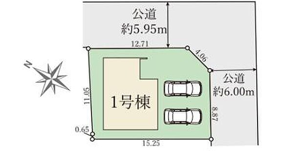 角地に位置し前面道路が広く設定されています。敷地内には2台分の駐車スペースがあります。全体の区画が明確に示されているため配置計画も立てやすいです。区画図から敷地の広がりが分かりやすい点も特徴です。