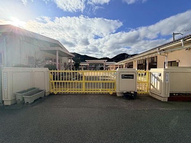 姫路市立八幡幼稚園まで1101m