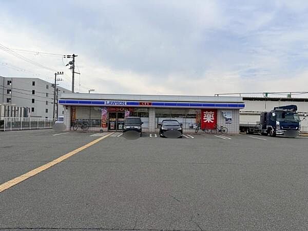 ローソン網干浜田店まで877m