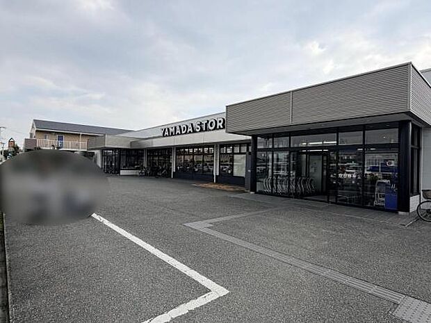 ヤマダストアー網干店まで674m