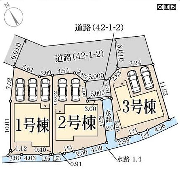 全体区画図からそれぞれの棟と駐車スペースの配置が明確に確認できます。駐車スペースも各棟2台以上ずつあり車の出し入れがしやすい設計です。