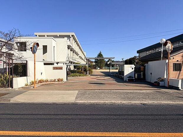 姫路市立広嶺中学校まで913m