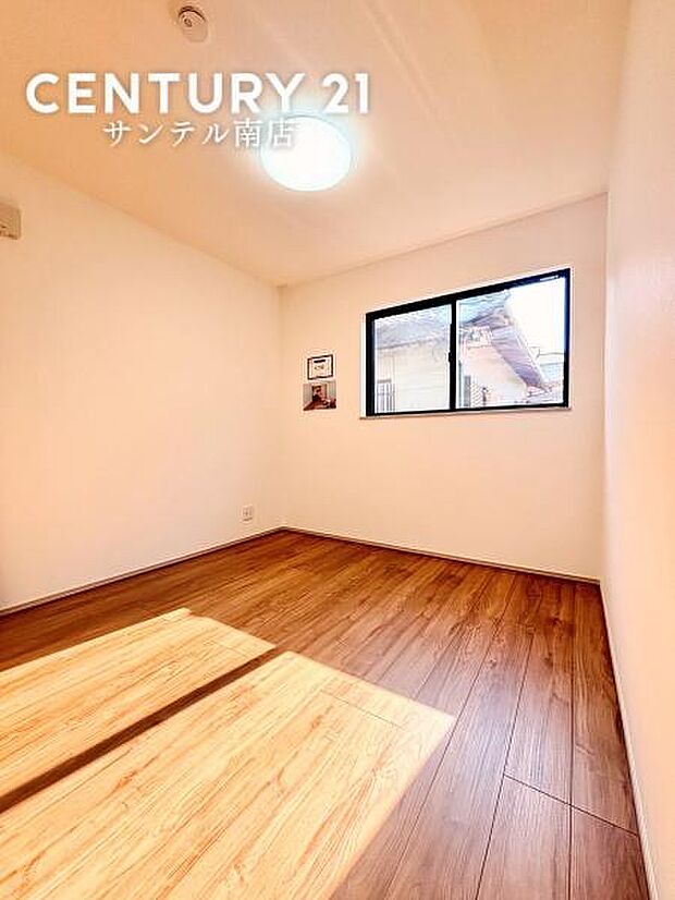 リビング横の洋室です!客室としてもご使用いただけます♪