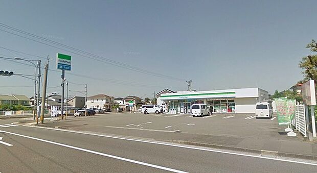 ファミリーマート恒久四丁目店まで495m