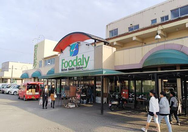 フーデリー高岡店まで169m