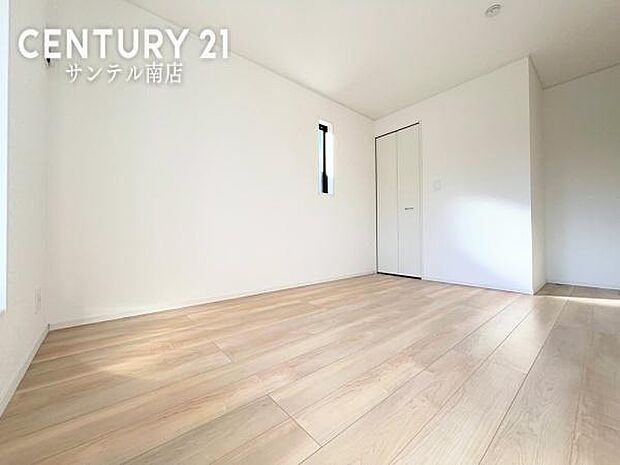 主寝室にいかがでしょうか♪日当たり・風通し良好です(^^♪