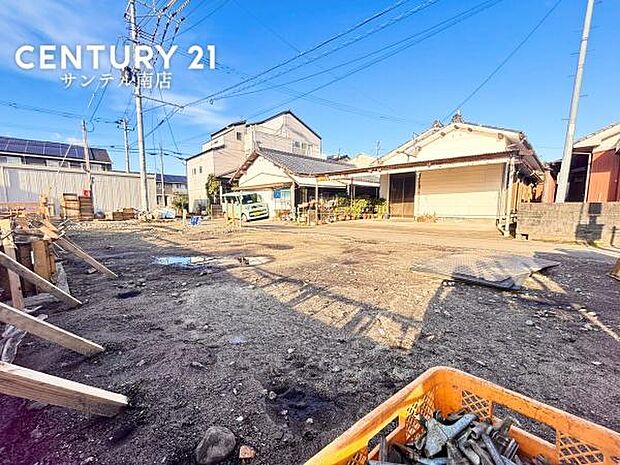 お車は4台駐車可能です♪※車種による。