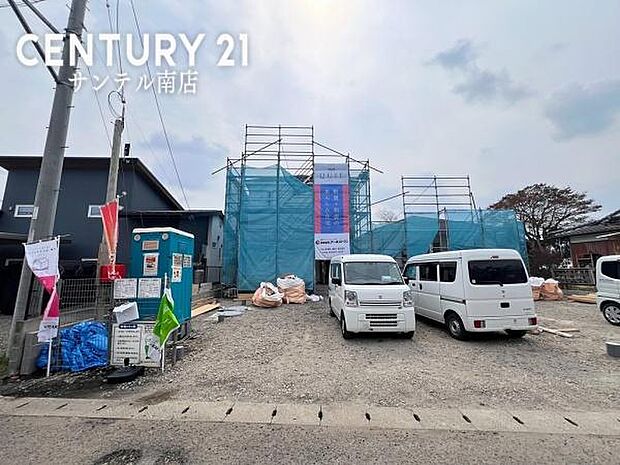 お車は5台駐車可能です♪※車種による。