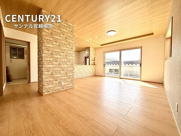 リビングは家具が配置しやすい造りになっております。