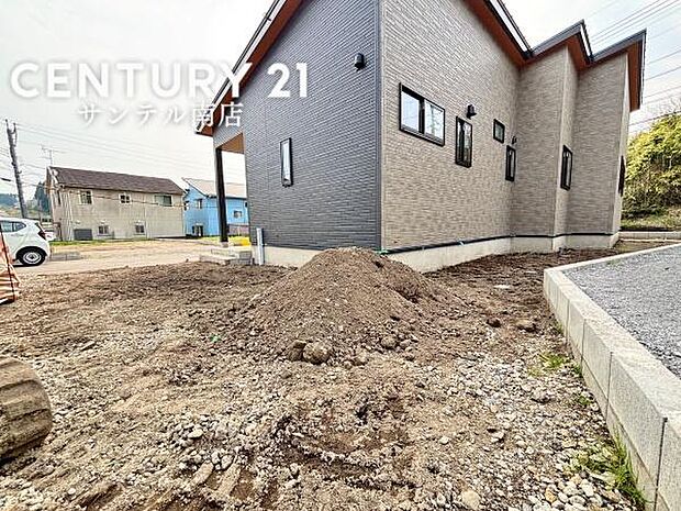 お庭スペースも完備しておりBBQやお子様用プールも楽しめます!