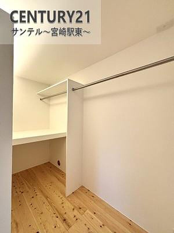 お子様でもお洋服の出し入れが簡単なクローゼットなので毎日の整頓がはかどります。