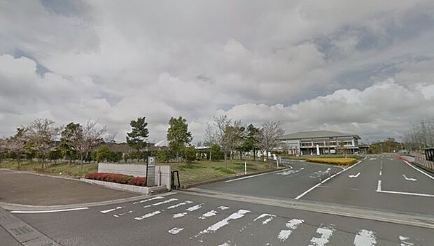 宮崎市生目の杜運動公園まで4303m