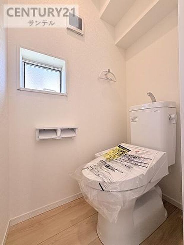 清潔感のあるトイレは落ち着いた空間となります。