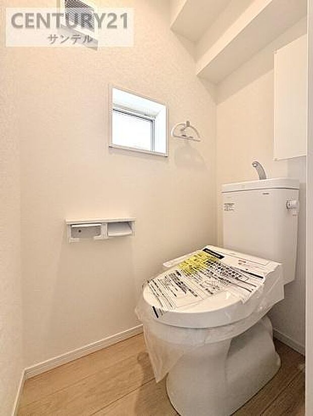 清潔感のあるトイレは落ち着いた空間となります。