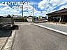 その他：南側の前面道路から撮影した現地写真です♪
