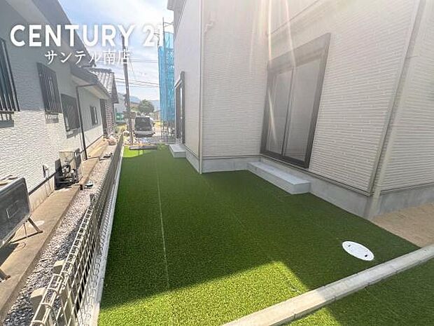 お庭スペースも完備しておりBBQやお子様用プールも楽しめます!