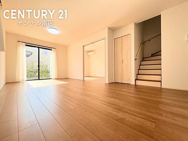 リビングスペース♪家族が集まる場所だからこそ、こだわりの家具を置きたいですよね(^^♪