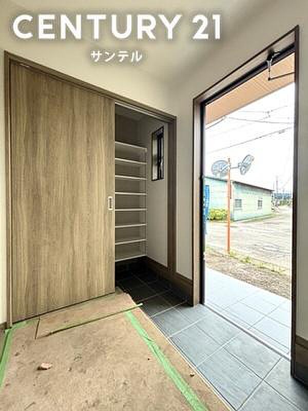 広々とゆとりのある玄関