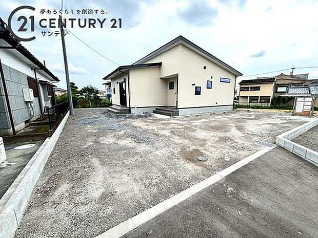 現地写真です。ゆとりのある駐車スペースです。