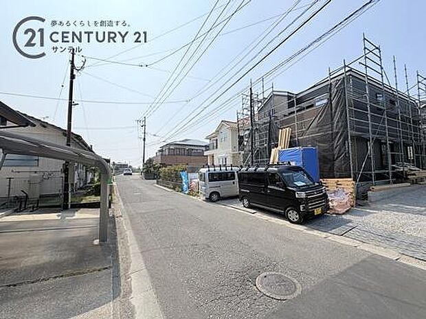 前面道路から撮影した現地写真です。