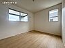 洋室：5.25帖の洋室です。窓からしっかり日が差し込むので気持ちの良い目覚めができます。