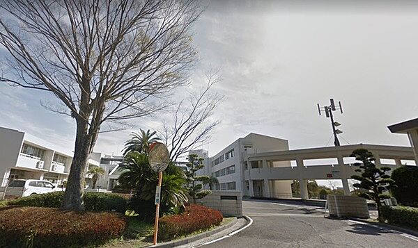 宮崎県立宮崎北高校まで1800m