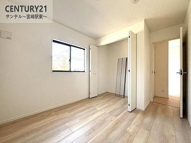 洋室5帖！広々とした寝室に最適♪クローゼット完備