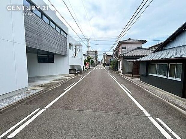 前面道路の写真です。