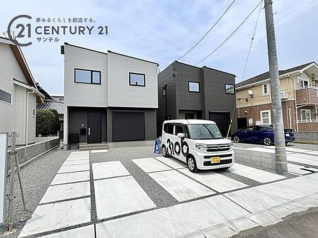 ゆとりのある駐車スペースで来客時はいつでも安心です。
