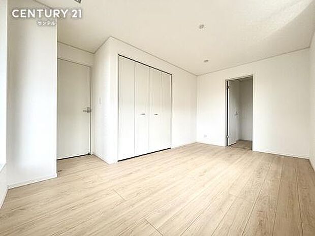 （同仕様写真）洋室※床色、建具の色が異なる場合がございます。