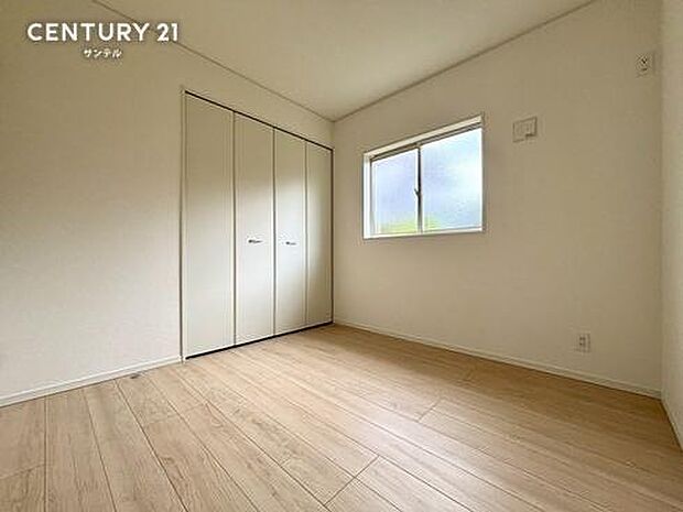 （同仕様写真）洋室※床色、建具の色が異なる場合がございます。