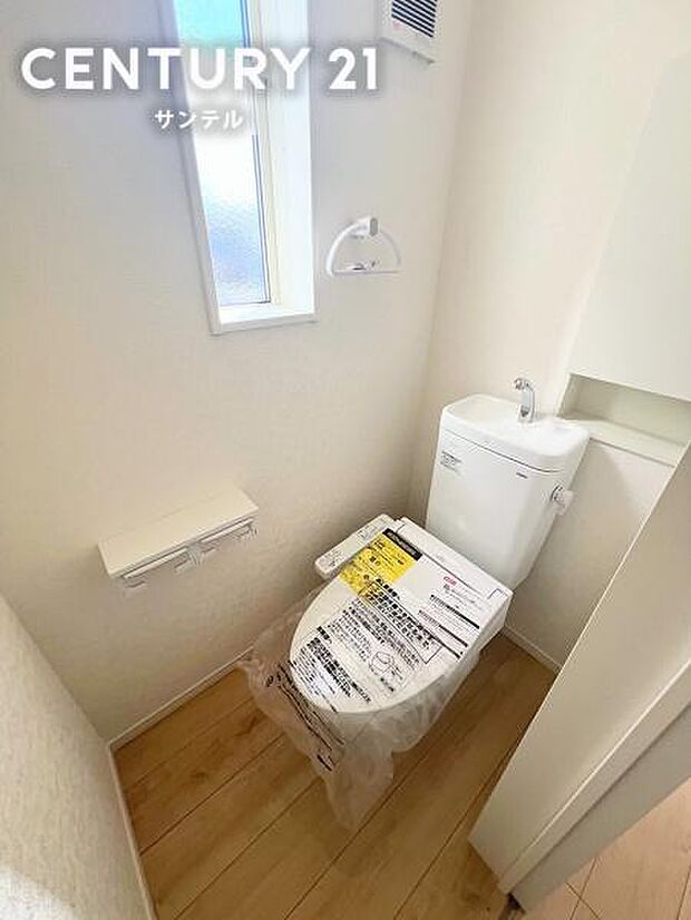 トイレは2箇所あり、混み合う時間でも安心です。