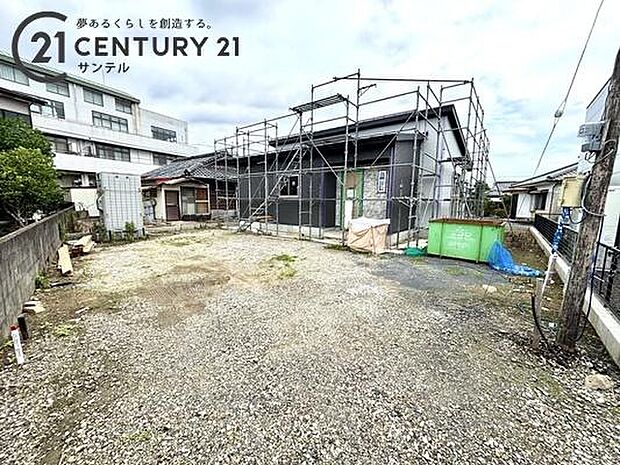 駐車場スペースも複数台確保可能です。