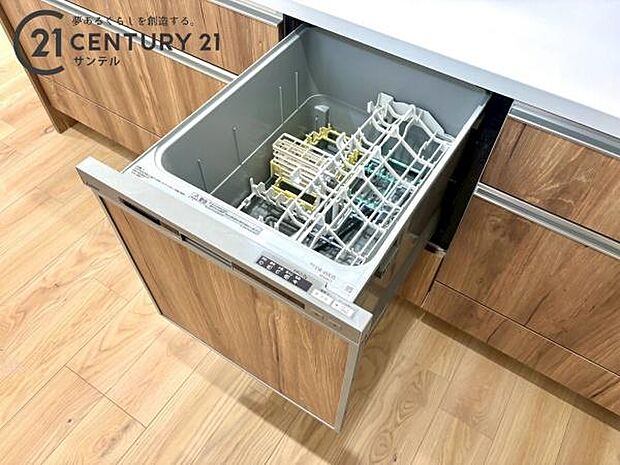 食器洗浄乾燥機付きです。家事を時短してくれる人気の設備アイテムです!