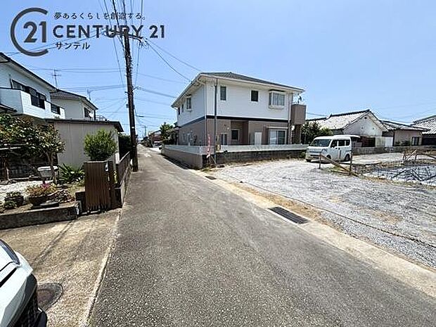 北側の前面道路の写真です。