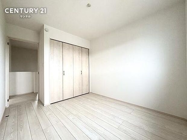 (同仕様写真)洋室※床色、建具の色が異なる場合がございます。