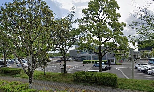 宮崎市立図書館まで655m