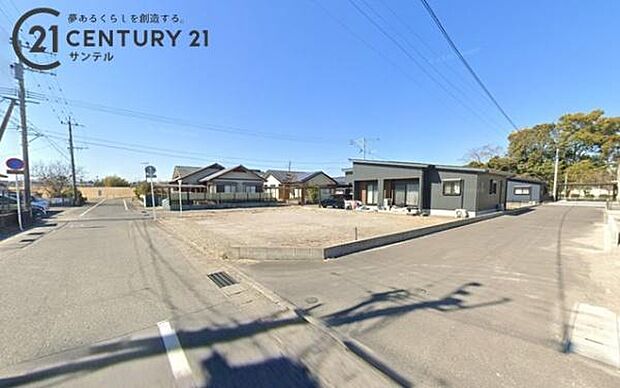東南側の前面道路の写真です♪