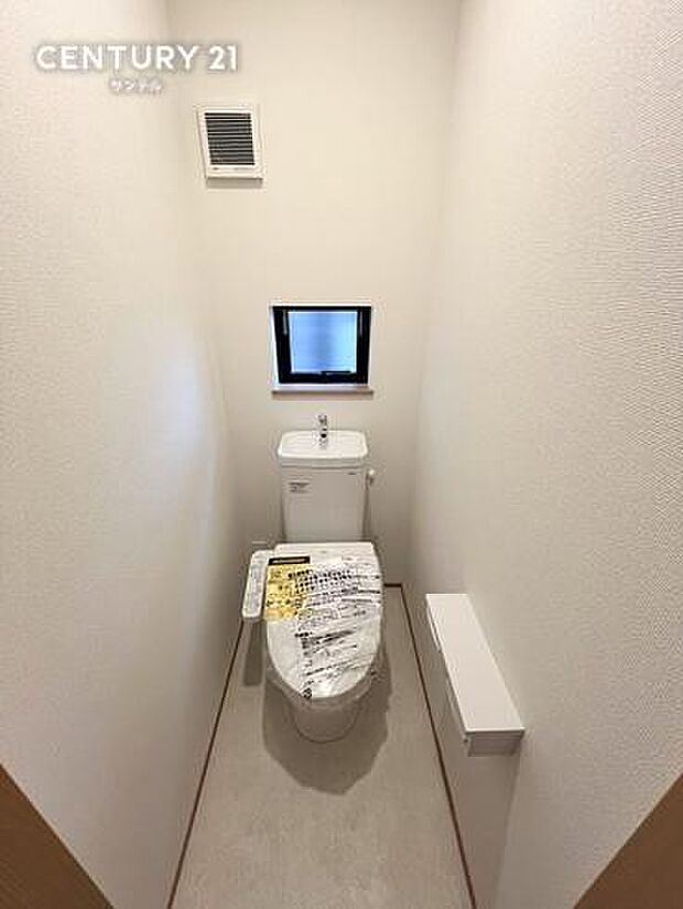 (同仕様写真)落ち着いた雰囲気のトイレ温水洗浄暖房便座でございます(^^♪※色や配置の相違がある場合がございます。