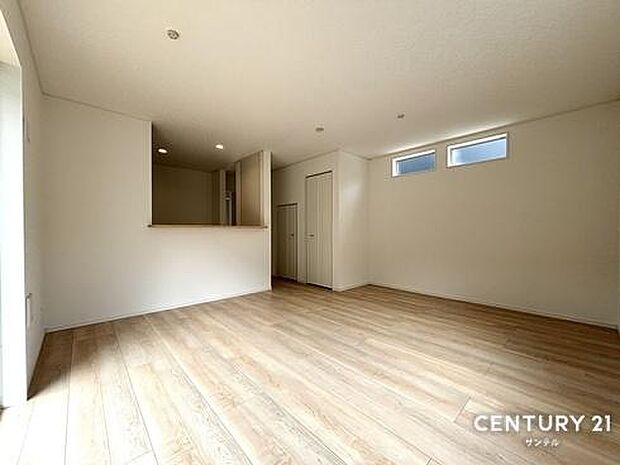(同仕様写真)リビング※モデル写真でございます。色や配置の相違がある場合がございます。