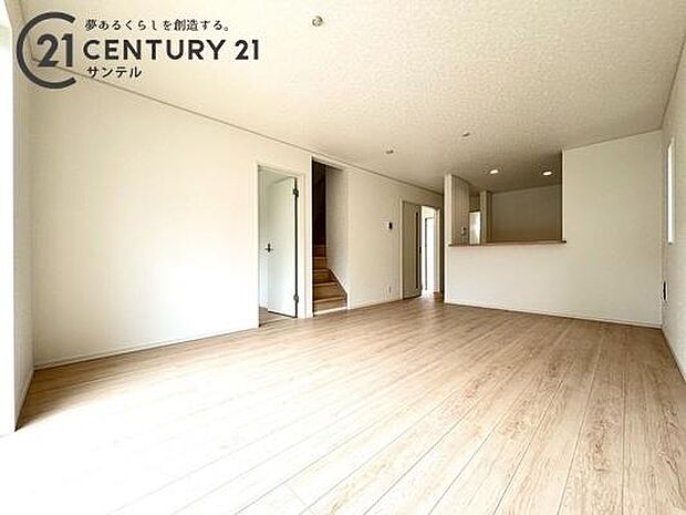 (同仕様写真)リビング※モデル写真でございます。色や配置の相違がある場合がございます。