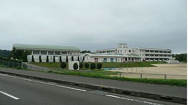 宮崎市立加納中学校まで1468m