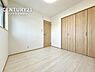 洋室：余裕のある洋室です！日当たり、風通し良好です(^^♪クローゼット収納も完備しております！