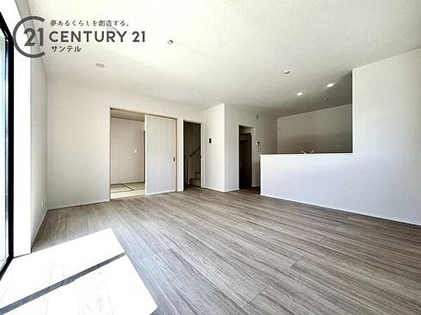 リビング/ダイニングを拡大表示