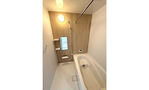 (同仕様写真)浴室※モデル写真でございます。色や配置の相違がある場合がございます。