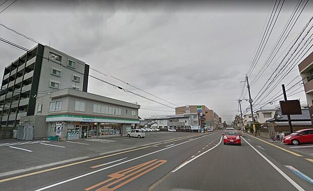 ファミリーマート昭和町店まで241m