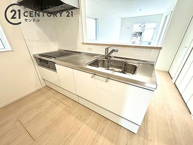 (同仕様写真)キッチン※モデル写真でございます。色や配置の相違がある場合がございます。