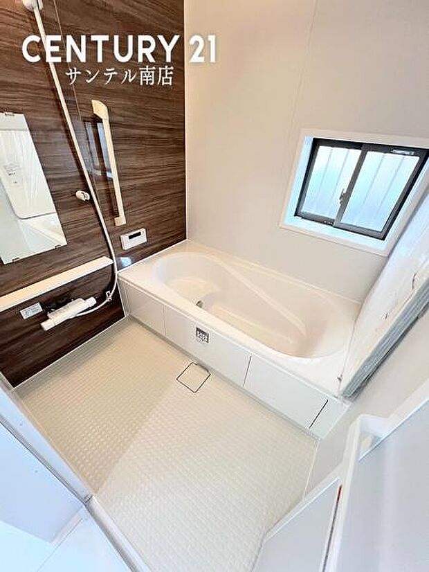 (同仕様写真)浴室※モデル写真でございます。色や配置の相違がある場合がございます。